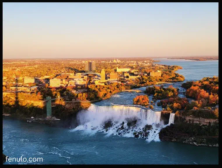 When should you go to Niagara